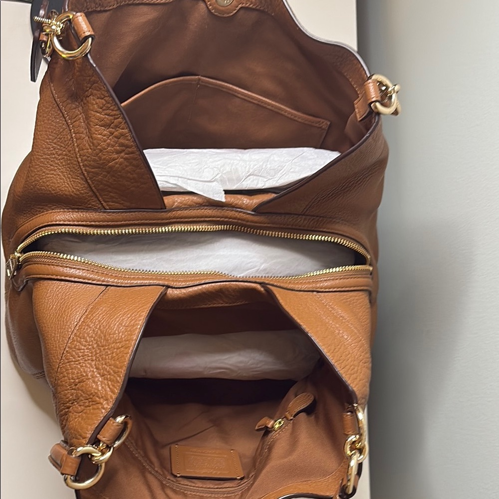 Coach Brown Leather Shoulder Bag - Picture 3 of 10